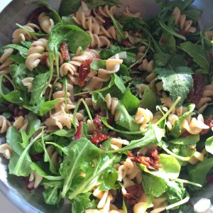 pastasalade met radijsjes